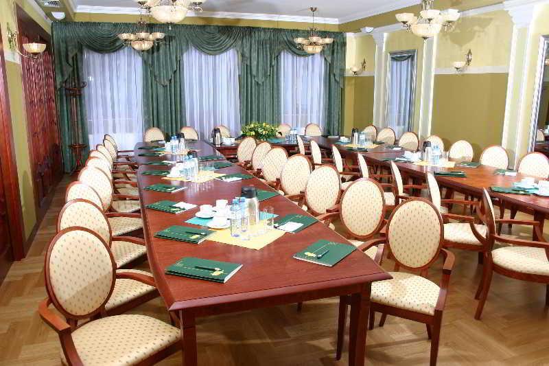 Hotel Hubertus ז'שוב מראה חיצוני תמונה